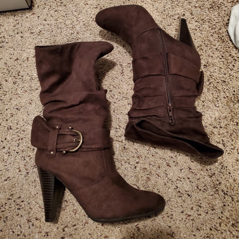 Apartment 9 size 7 Ophelia suede boots in brown